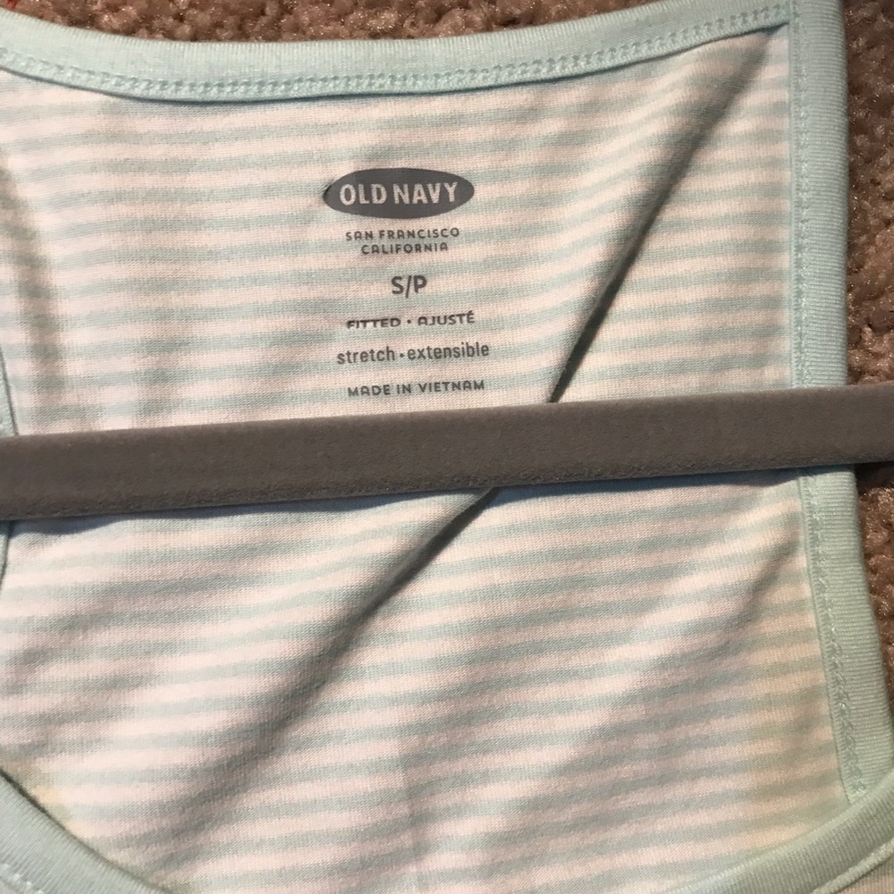 Old Navy Tank top - Picture 3 of 8